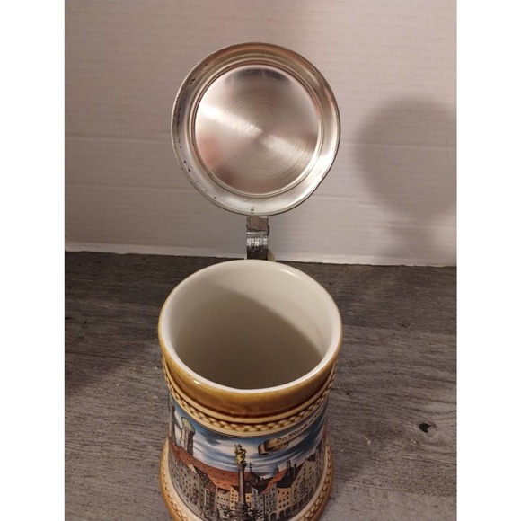 Beyer Old German Cities Stein Der March zu Munchen hand painted Stein Limited Ed - Picture 5 of 8